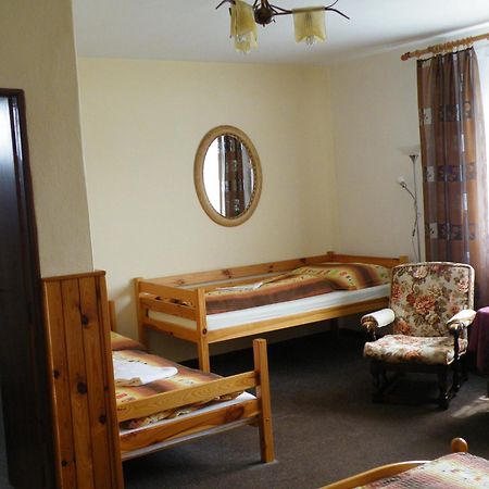 Sunnystreet Guesthouse Стара-Лесна Экстерьер фото