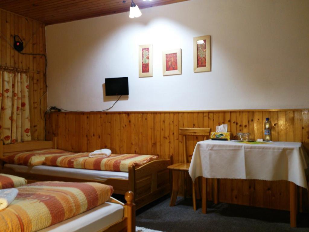 Sunnystreet Guesthouse Стара-Лесна Экстерьер фото