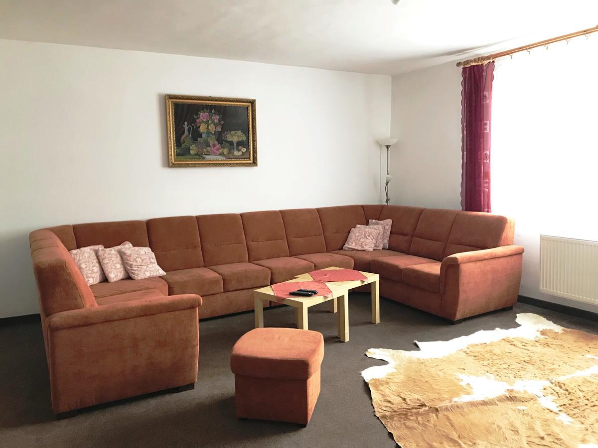 Sunnystreet Guesthouse Стара-Лесна Экстерьер фото