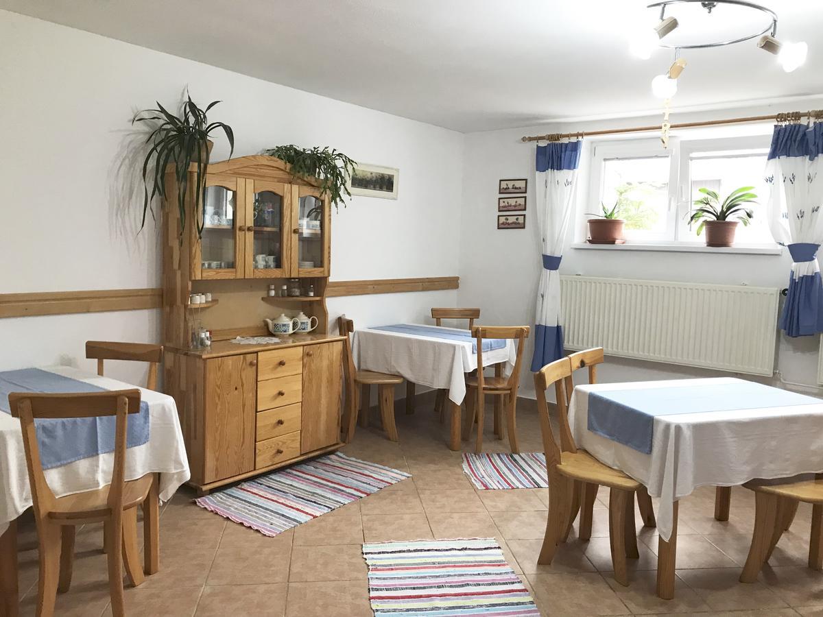 Sunnystreet Guesthouse Стара-Лесна Экстерьер фото