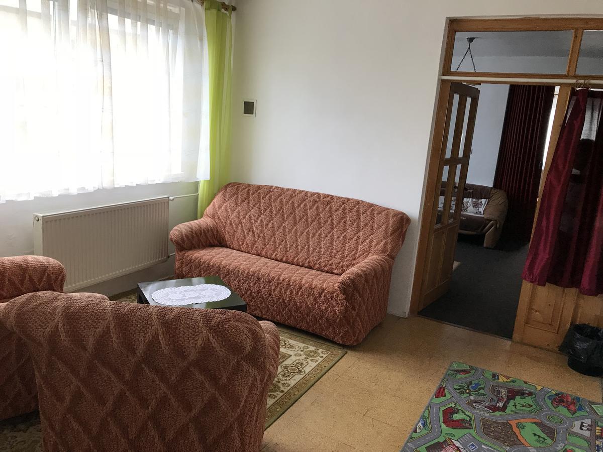 Sunnystreet Guesthouse Стара-Лесна Экстерьер фото